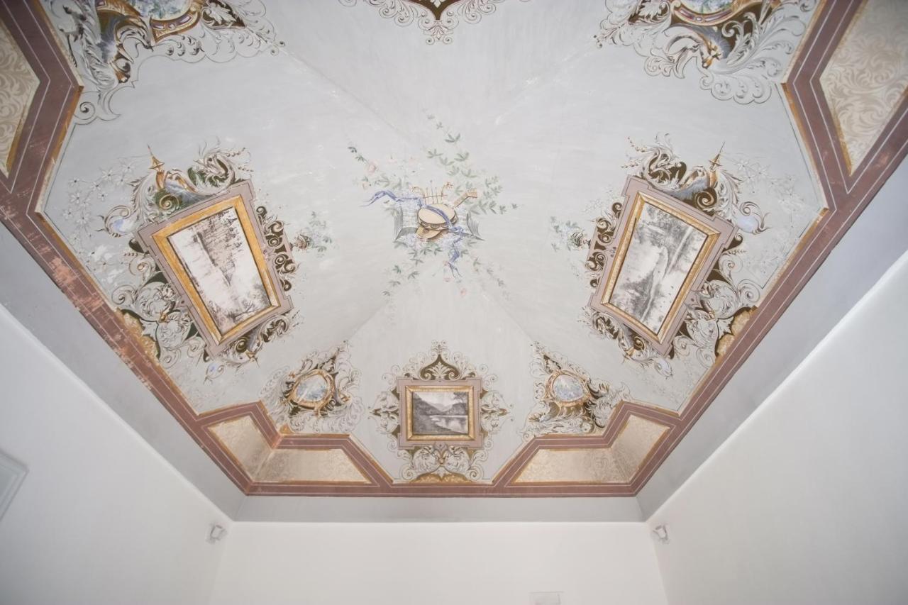 Palazzo Garibaldi - Luxury Suites Галатіна Екстер'єр фото